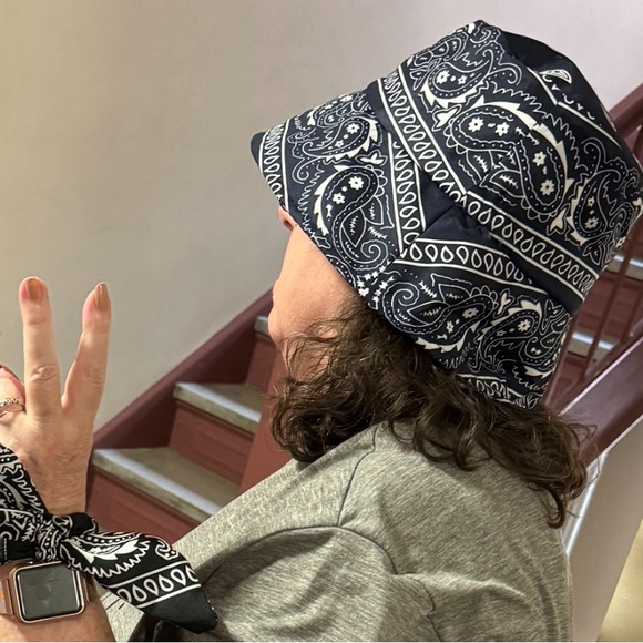 Bandana print bucket hat navy teens & adults adjustable unique hand made fun - Picture 1 of 4